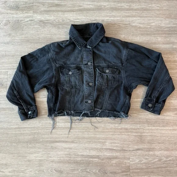 Abercrombie & Fitch Faded Black Cropped Denim Jacket, Size Small - Picture 2 of 6